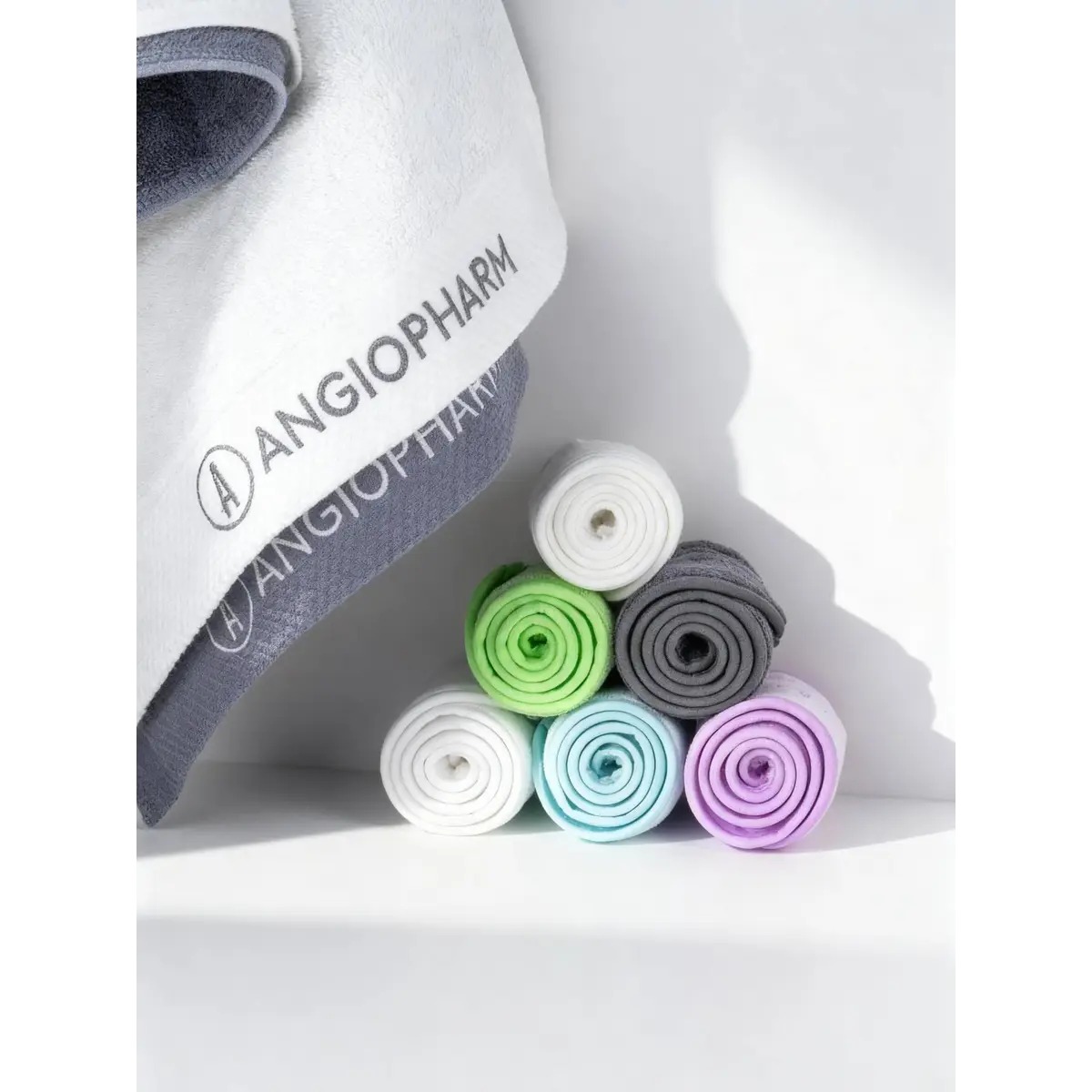Купить Полотенце брендированное ANGIOPHARM, БЕЛОЕ, 70*140 см ANGIOPHARM Полотенце брендированное ANGIOPHARM, БЕЛОЕ, 70*140 см