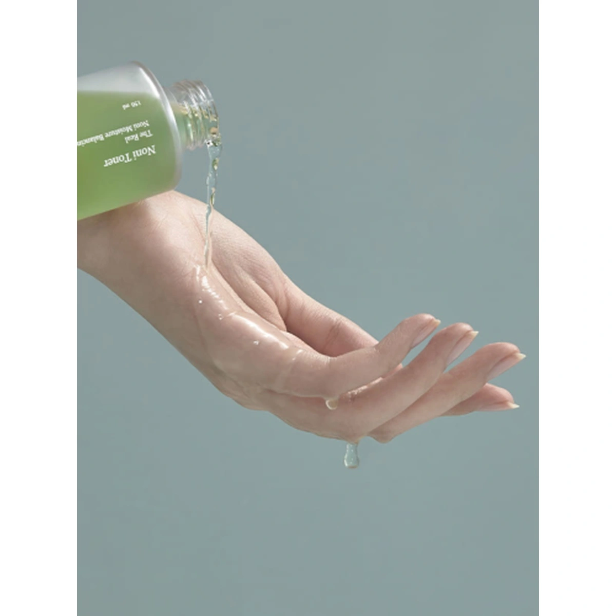 Купить Восстанавливающий тонер с экстрактом нони Celimax The Real Noni Moisture Balancing Toner, 150 мл CELIMAX Восстанавливающий тонер с экстрактом нони Celimax The Real Noni Moisture Balancing Toner, 150 мл