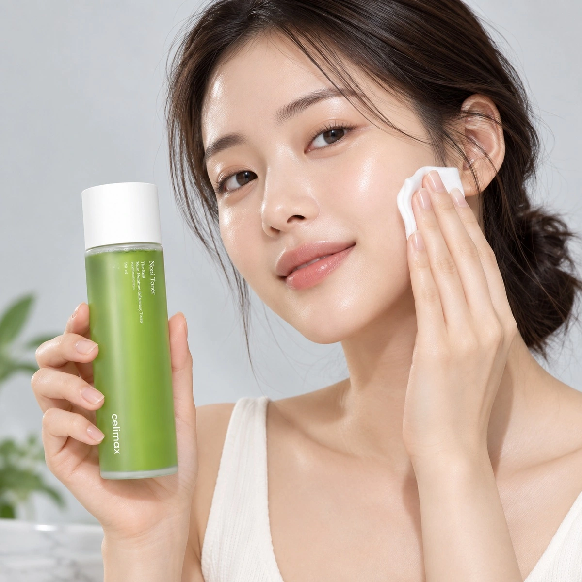 Купить Восстанавливающий тонер с экстрактом нони Celimax The Real Noni Moisture Balancing Toner, 150 мл CELIMAX Восстанавливающий тонер с экстрактом нони Celimax The Real Noni Moisture Balancing Toner, 150 мл